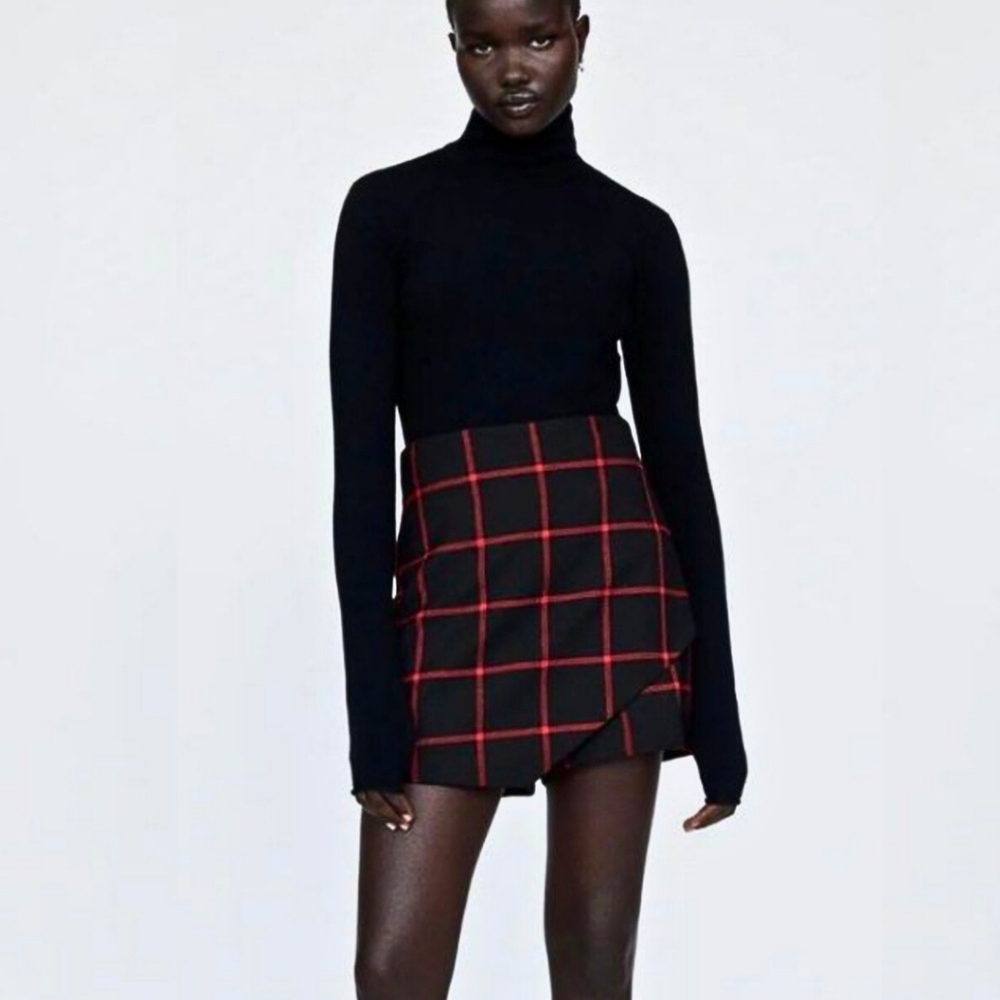 Zara Plaid Skort size Large